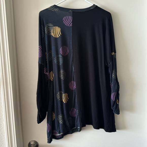 Flutter Mixed Print Tunic Tee - Picture 6 of 8